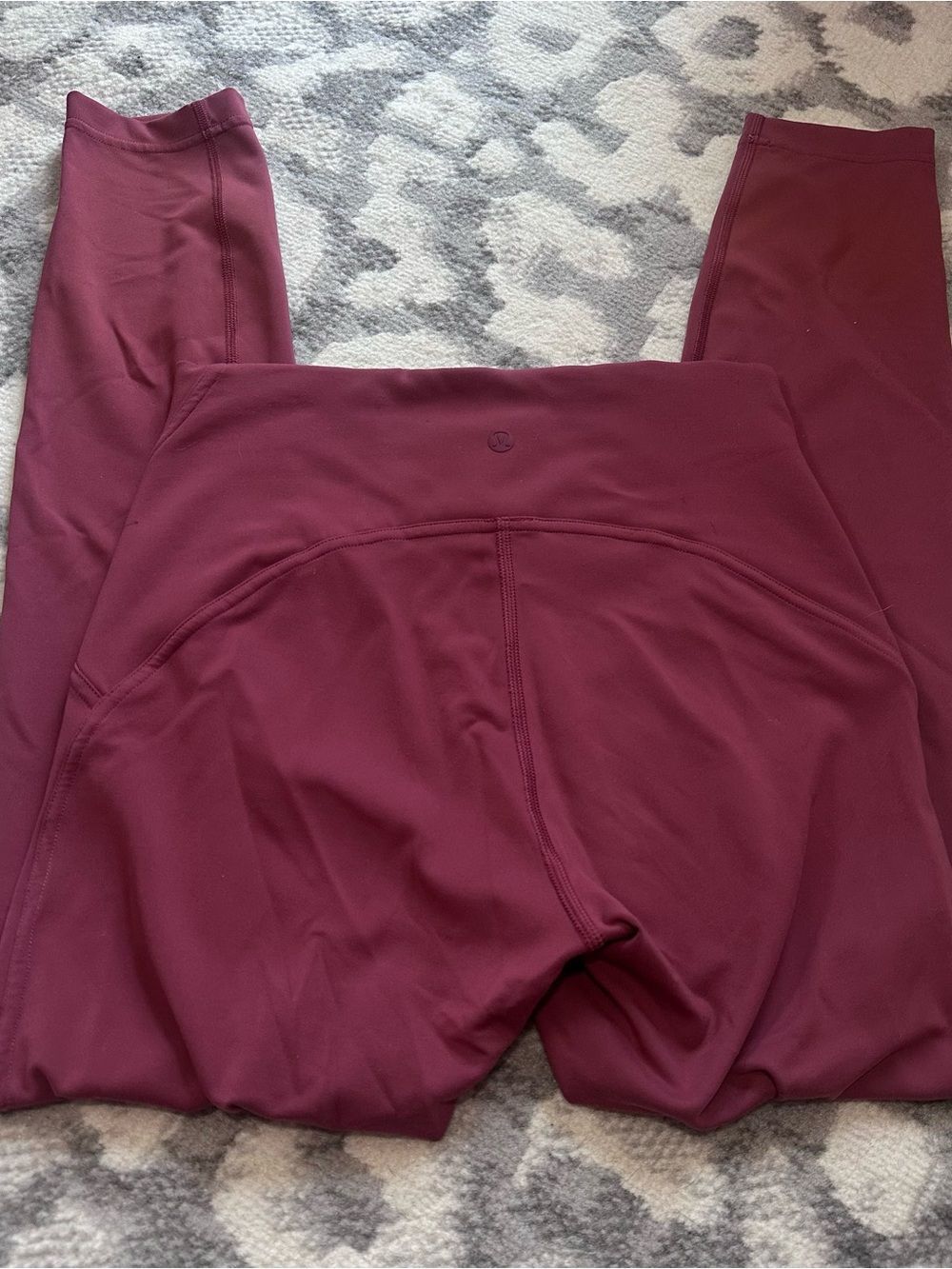 Lululemon size 6 Instill High Rise Tight 25”Leggings Burgundy Activewear